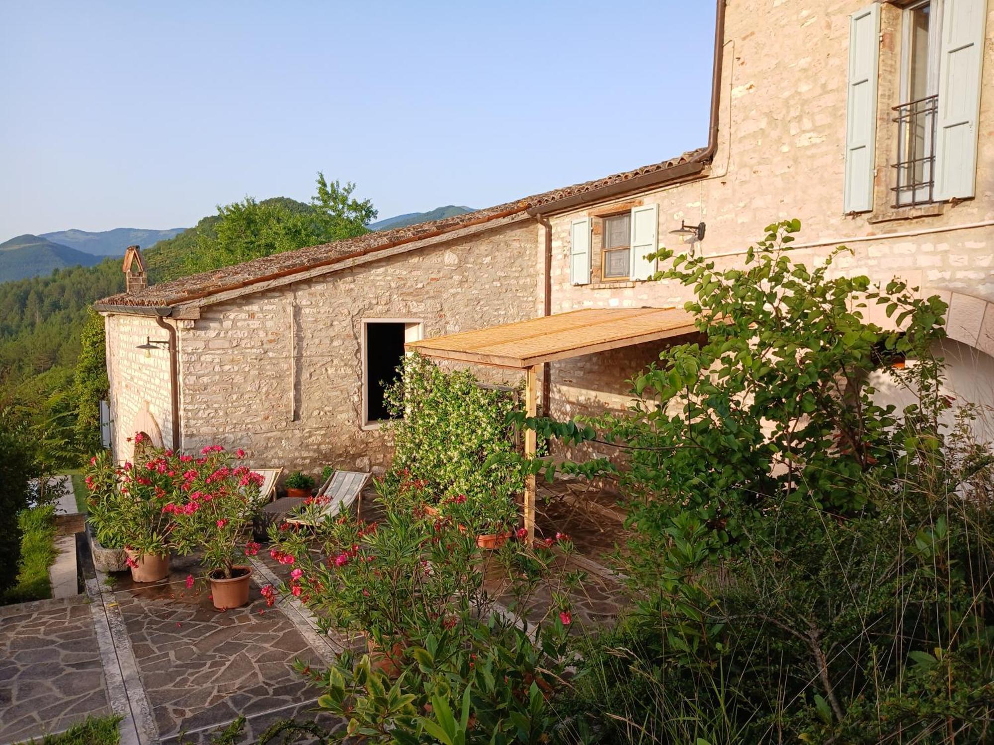 Agriturismo Del Frontino - Lo Studio Acqualagna Ngoại thất bức ảnh